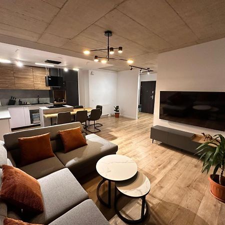 The Perfect Space - New1Bedroom & Parking Targu-Mures Bagian luar foto