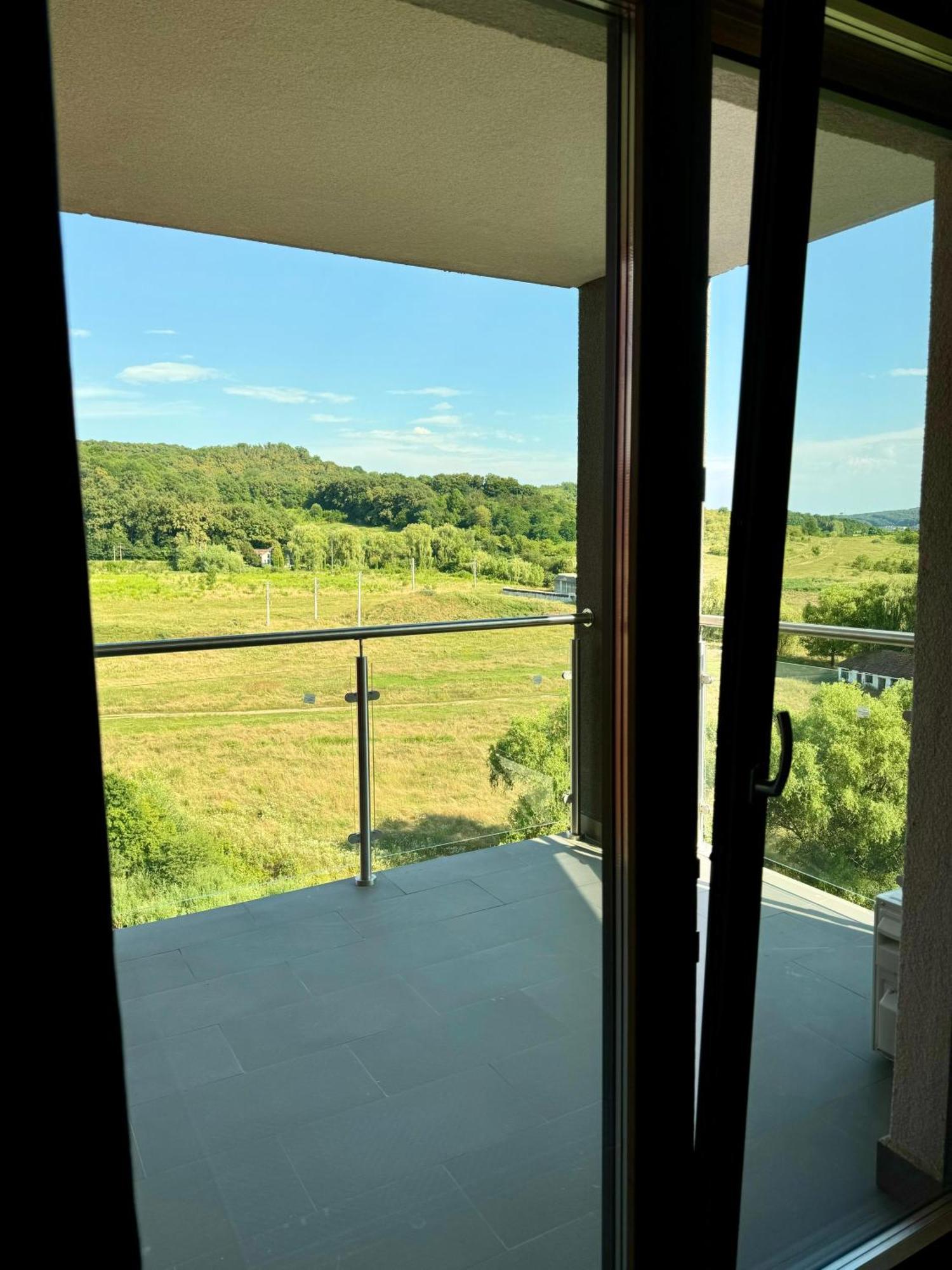 The Perfect Space - New1Bedroom & Parking Targu-Mures Bagian luar foto